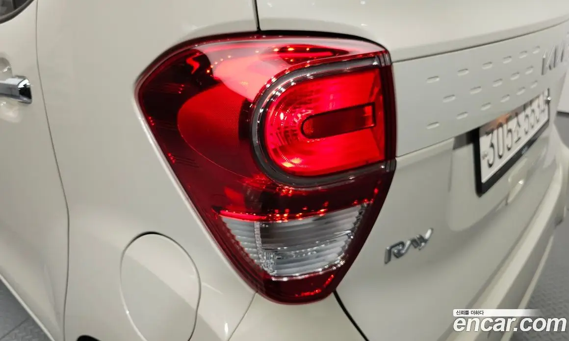 Kia Ray 2022 1.0 автомат (гидро), фото 9