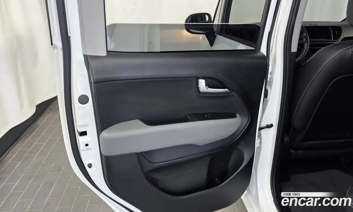 Kia Ray 2023 0.1 автомат (гидро), фото 15