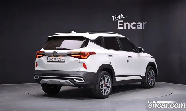Kia Seltos 2019 1.6 автомат (гидро), миниатюра 2