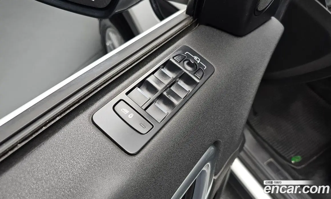 Land Rover Discovery Sport 2015 2.0 автомат (гидро), фото 20