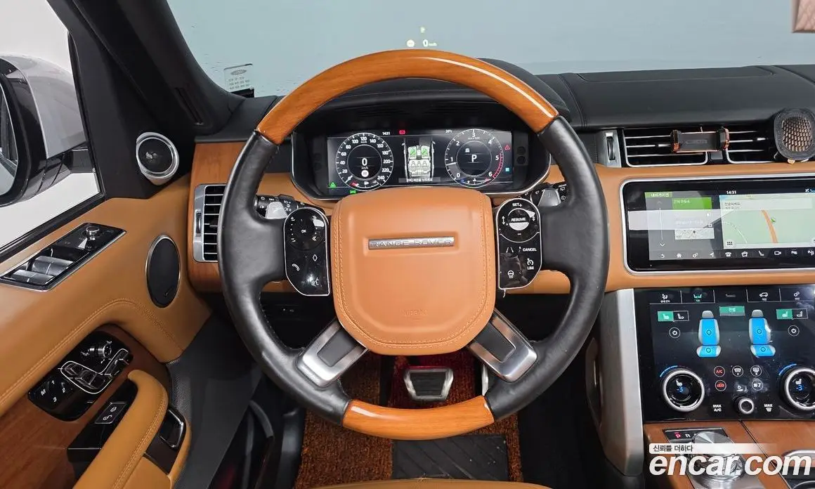 Land Rover Range Rover 2018 4.4 автомат (гидро), фото 14