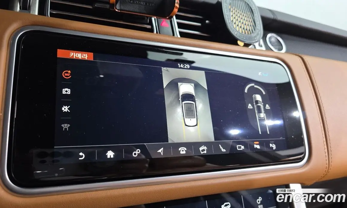 Land Rover Range Rover 2018 4.4 автомат (гидро), фото 17