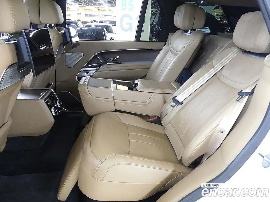 Land Rover Range Rover 2023 4.4 автомат (гидро), фото 19