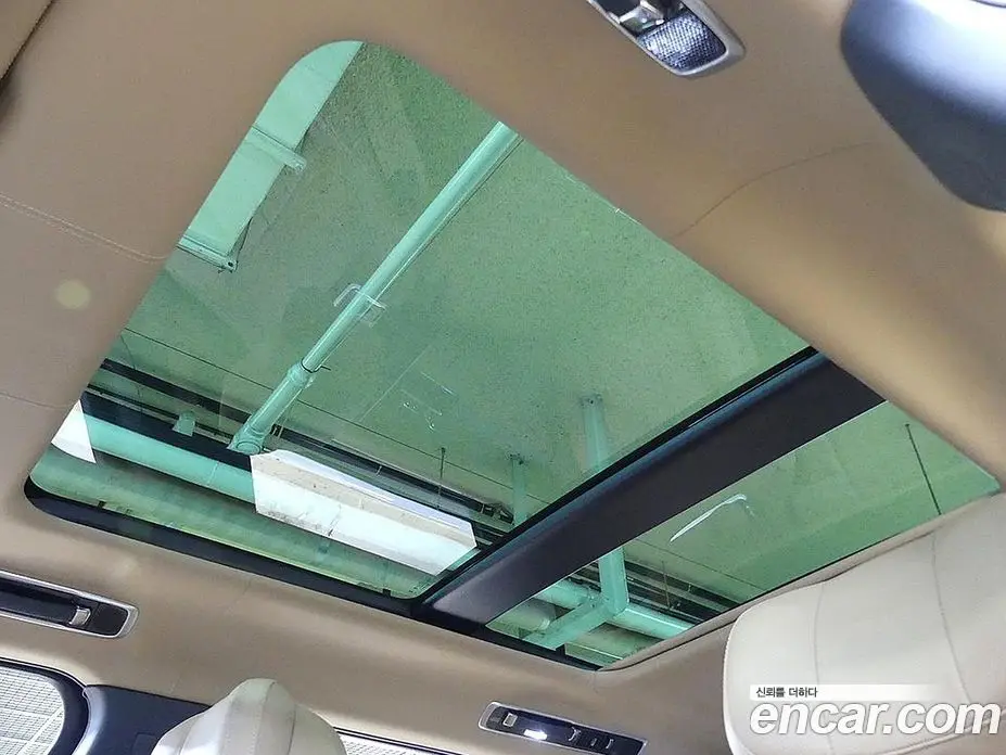 Land Rover Range Rover 2023 4.4 автомат (гидро), фото 20