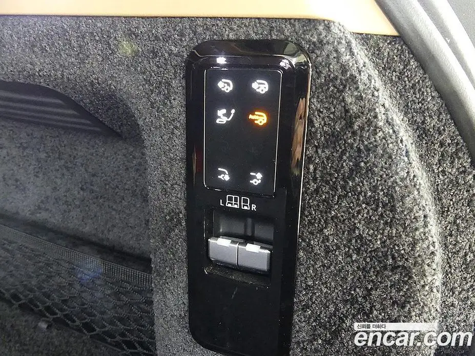 Land Rover Range Rover 2023 4.4 автомат (гидро), фото 10