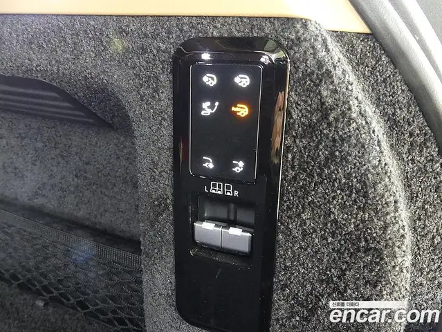 Land Rover Range Rover 2023 4.4 автомат (гидро), миниатюра 10