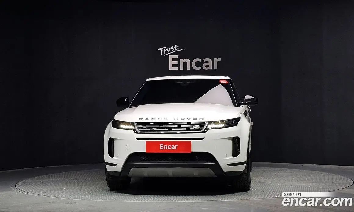 Land Rover Range Rover Evoque 2025 2.0 автомат (гидро), фото 3