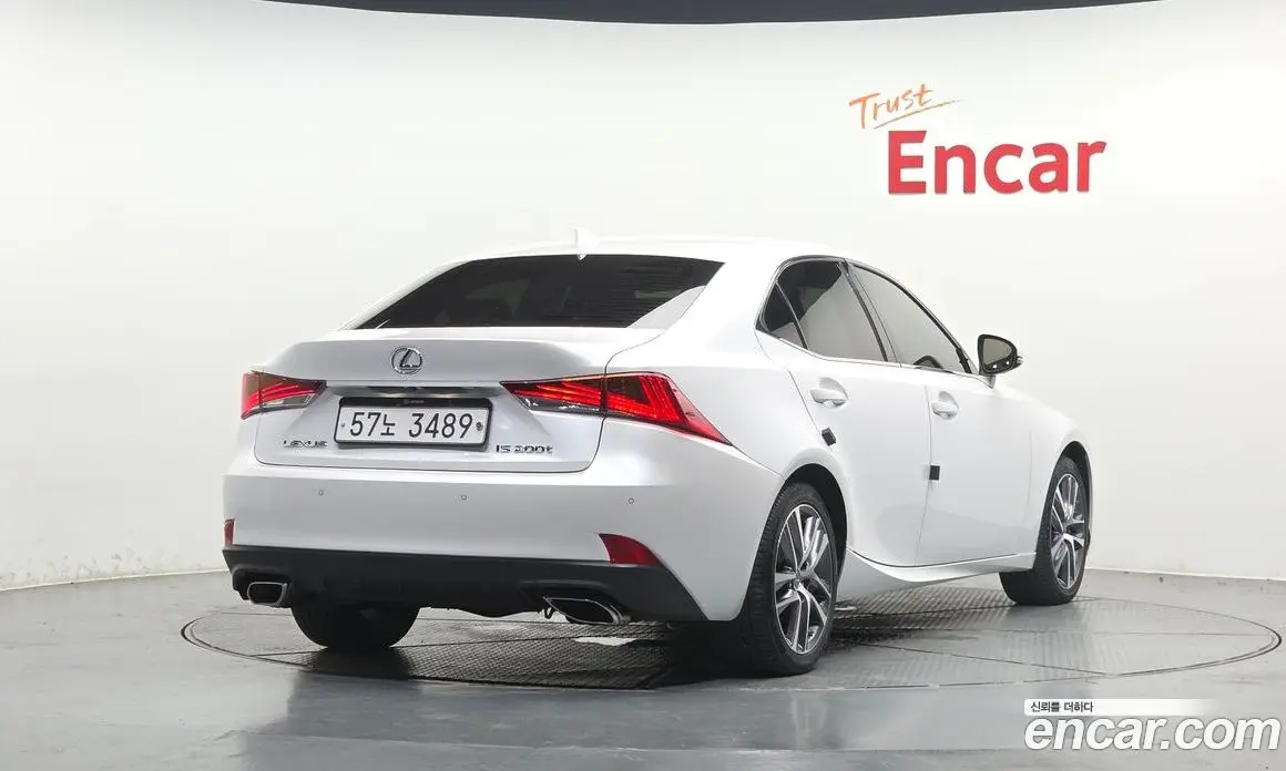 Lexus IS 2016 2.0 автомат (гидро), фото 2 Lexus IS 2016 2.0 автомат (гидро), фото 2