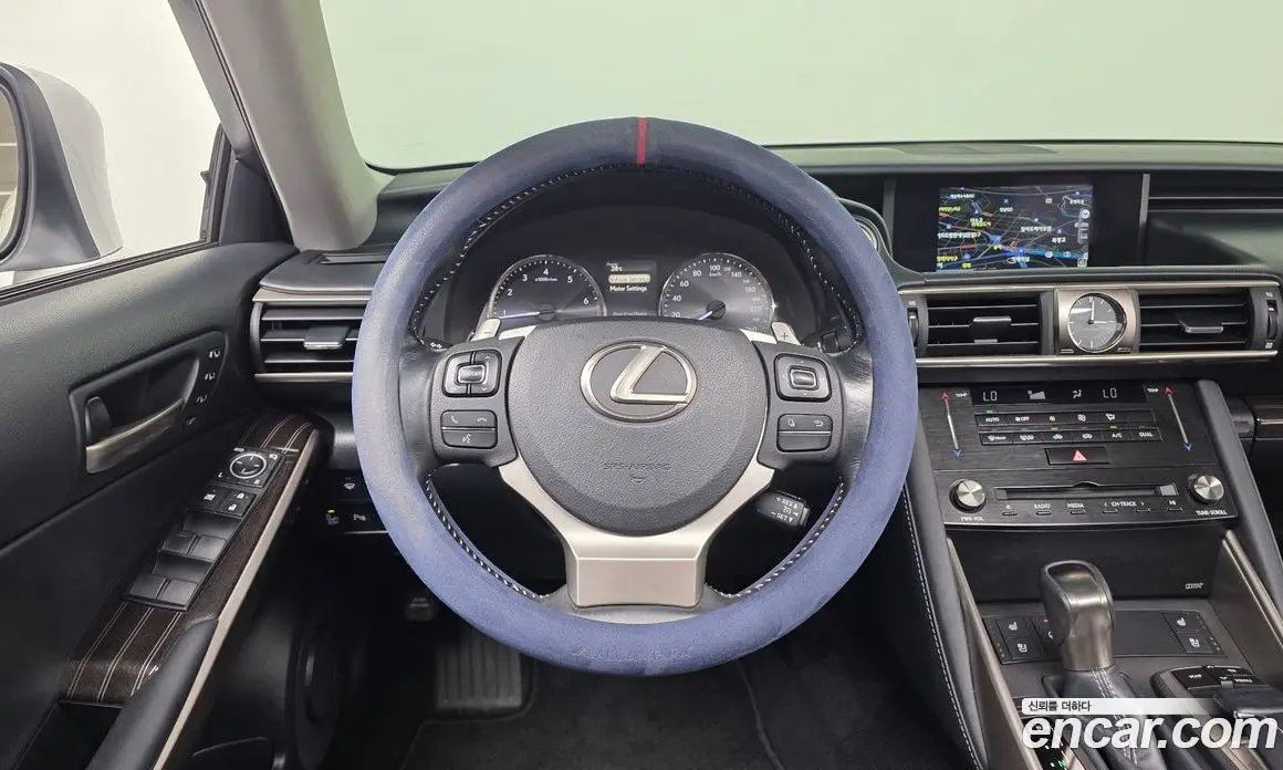 Lexus IS 2016 2.0 автомат (гидро), фото 13 Lexus IS 2016 2.0 автомат (гидро), фото 13