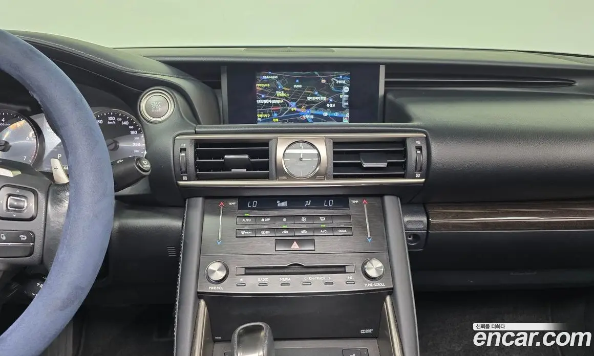 Lexus IS 2016 2.0 автомат (гидро), фото 14 Lexus IS 2016 2.0 автомат (гидро), фото 14