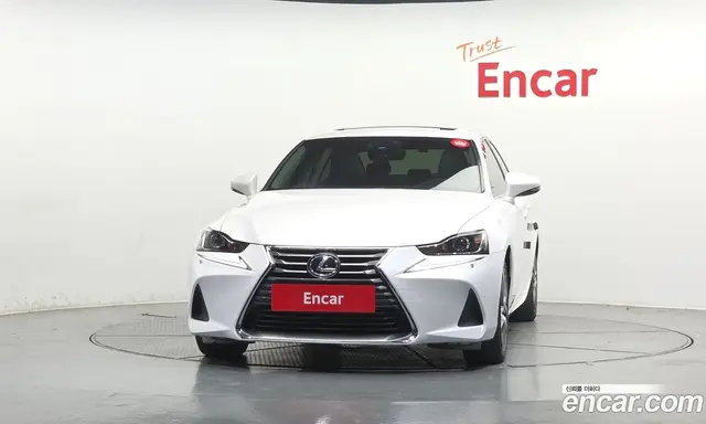 Lexus IS 2016 2.0 автомат (гидро), миниатюра 3 Lexus IS 2016 2.0 автомат (гидро), миниатюра 3