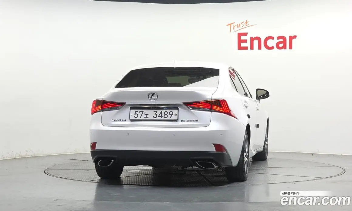 Lexus IS 2016 2.0 автомат (гидро), фото 4 Lexus IS 2016 2.0 автомат (гидро), фото 4