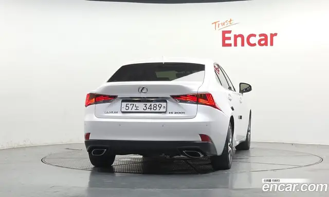 Lexus IS 2016 2.0 автомат (гидро), миниатюра 4 Lexus IS 2016 2.0 автомат (гидро), миниатюра 4
