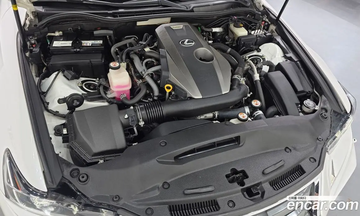 Lexus IS 2016 2.0 автомат (гидро), фото 6 Lexus IS 2016 2.0 автомат (гидро), фото 6
