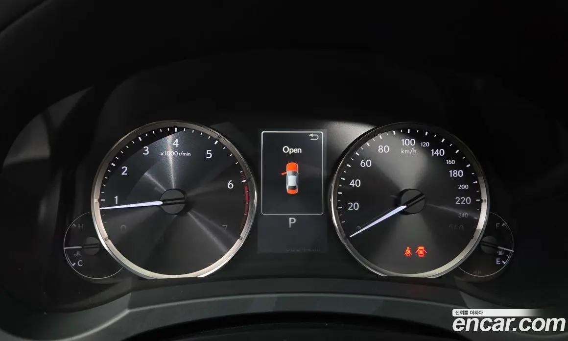Lexus IS 2016 2.0 автомат (гидро), фото 8 Lexus IS 2016 2.0 автомат (гидро), фото 8