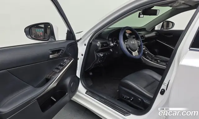 Lexus IS 2016 2.0 автомат (гидро), миниатюра 10 Lexus IS 2016 2.0 автомат (гидро), миниатюра 10