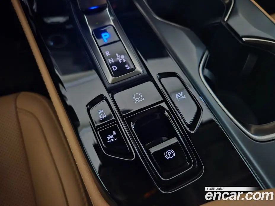 Lexus NX 2024 2.5 автомат (гидро), фото 9