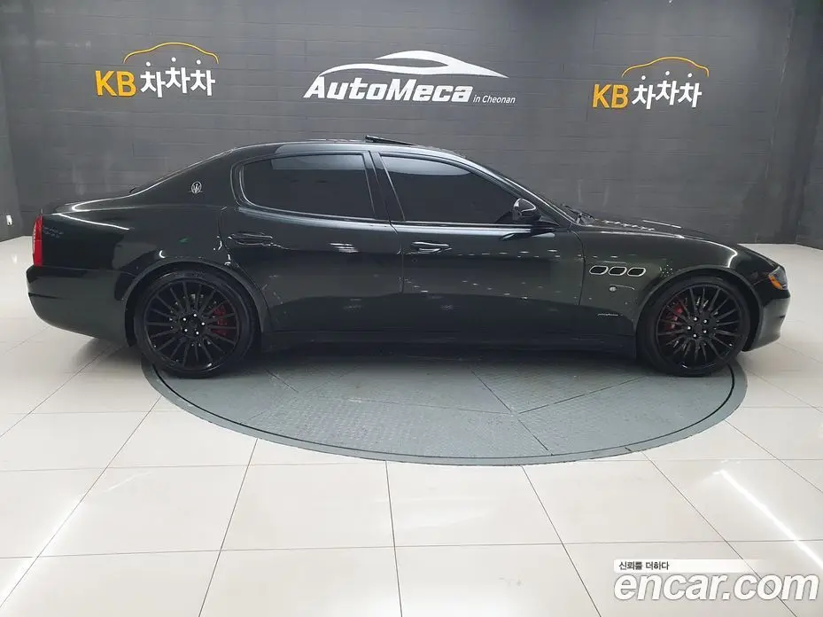 Maserati Quattroporte 2011 4.7 автомат (гидро), фото 17 Maserati Quattroporte 2011 4.7 автомат (гидро), фото 17