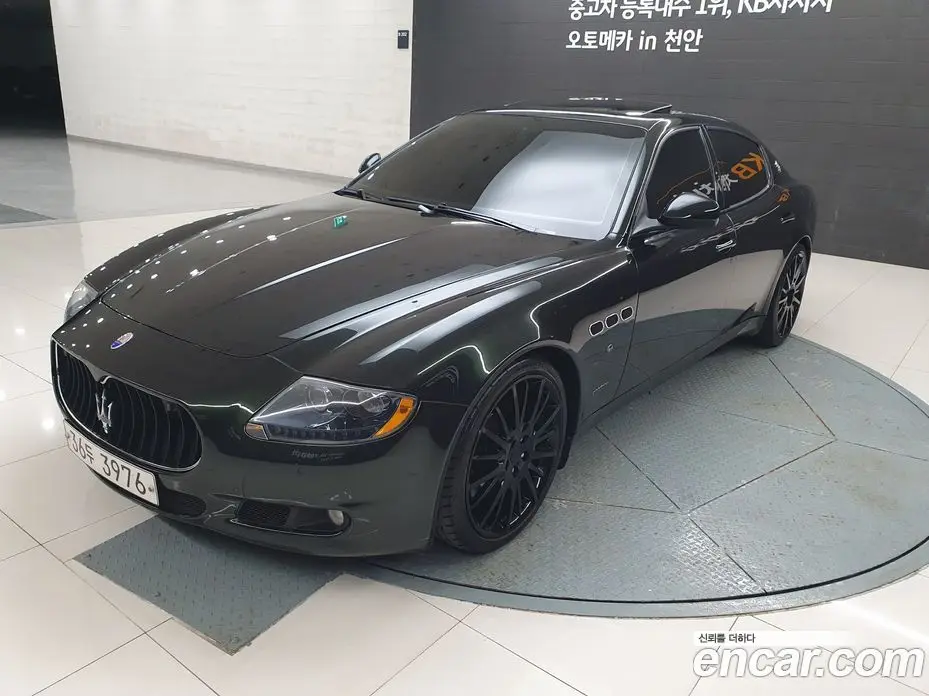 Maserati Quattroporte 2011 4.7 автомат (гидро), фото 20 Maserati Quattroporte 2011 4.7 автомат (гидро), фото 20