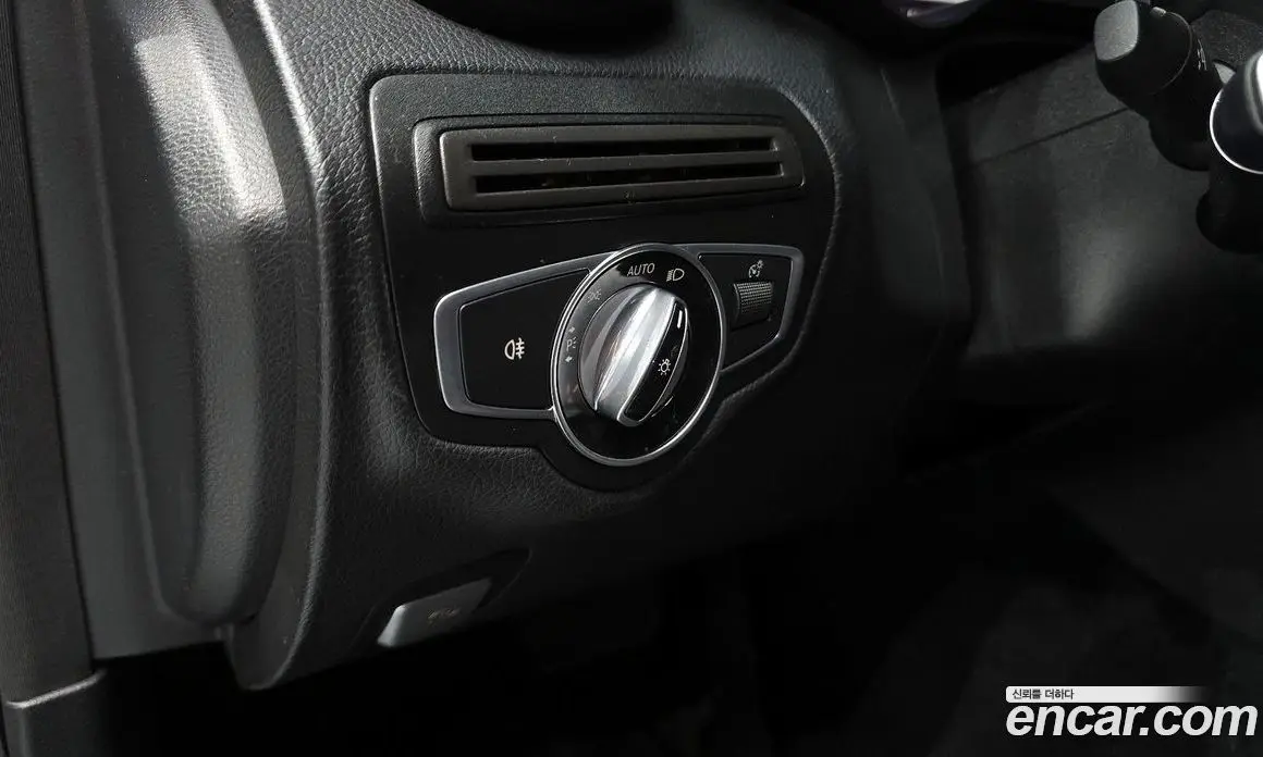 Mercedes-Benz C-Class 2015 2.0 гидро, фото 17 Mercedes-Benz C-Class 2015 2.0 гидро, фото 17