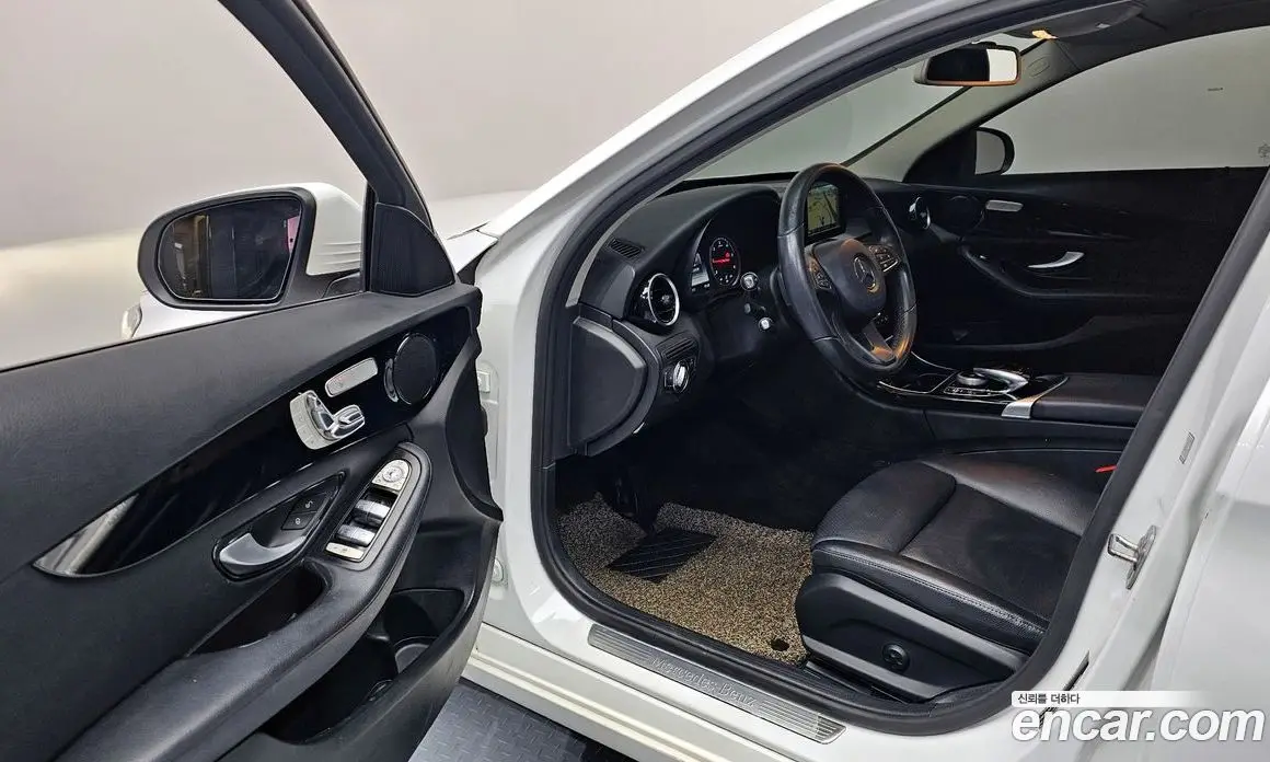 Mercedes-Benz C-Class 2017 1.6 гидро, фото 11 Mercedes-Benz C-Class 2017 1.6 гидро, фото 11