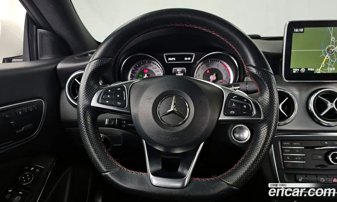 Mercedes-Benz CLA-Class 2015 2.0 гидро, фото 13 Mercedes-Benz CLA-Class 2015 2.0 гидро, фото 13