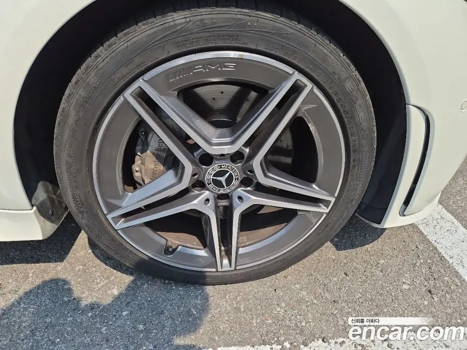 Mercedes-Benz CLS-Class 2019 1.9 гидро, фото 16 Mercedes-Benz CLS-Class 2019 1.9 гидро, фото 16