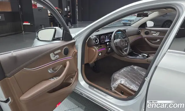 Mercedes-Benz E-Class 2017 2.0 автомат (гидро), миниатюра 11