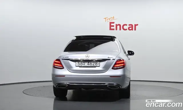 Mercedes-Benz E-Class 2017 2.0 автомат (гидро), миниатюра 4