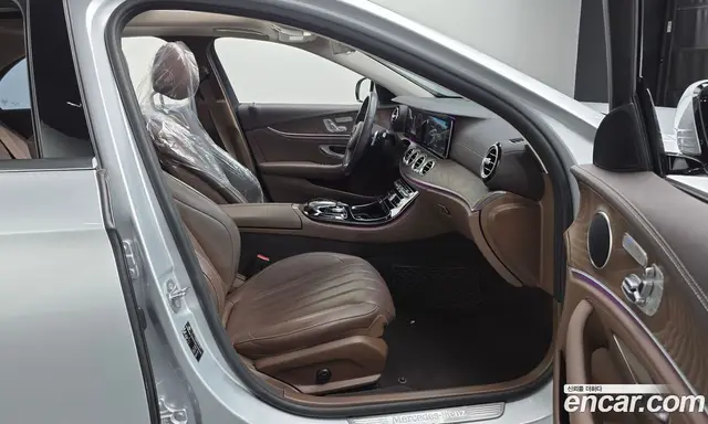 Mercedes-Benz E-Class 2017 2.0 автомат (гидро), миниатюра 10