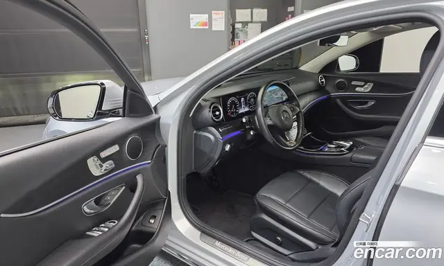 Mercedes-Benz E-Class 2017 2.0 автомат (гидро), миниатюра 10
