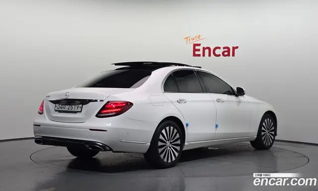 Mercedes-Benz E-Class 2017 2.0 гидро, миниатюра 2