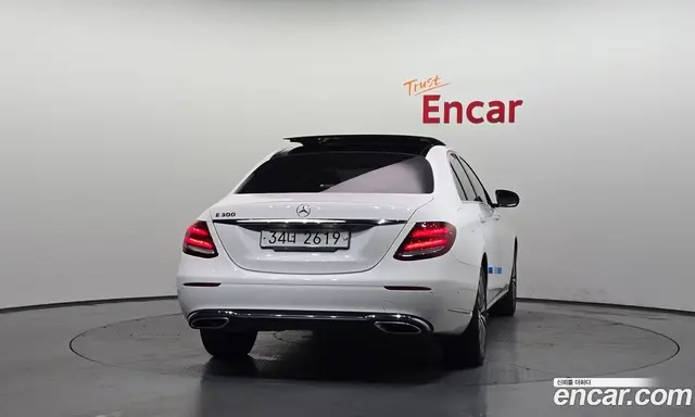 Mercedes-Benz E-Class 2017 2.0 гидро, миниатюра 4