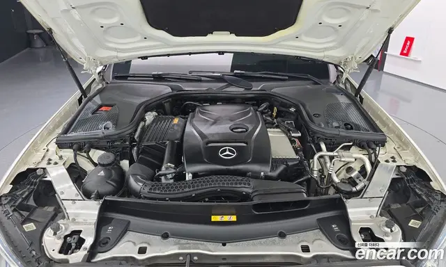 Mercedes-Benz E-Class 2017 2.0 гидро, миниатюра 6