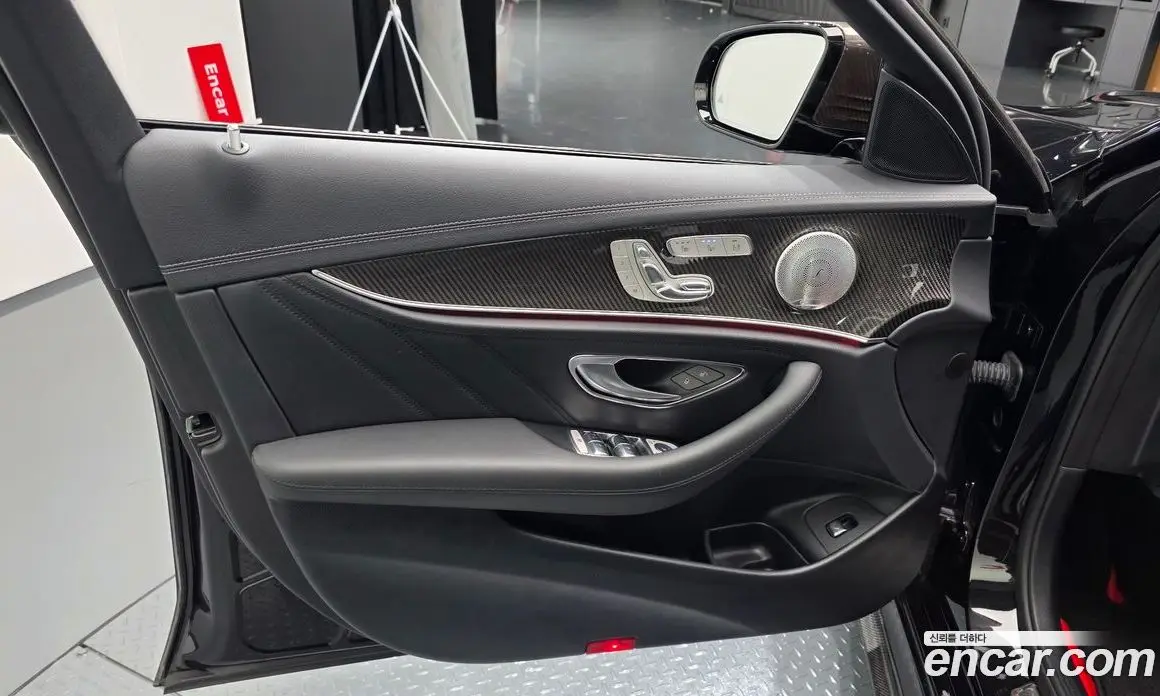 Mercedes-Benz E-Class 2018 4.0 гидро, фото 13 Mercedes-Benz E-Class 2018 4.0 гидро, фото 13