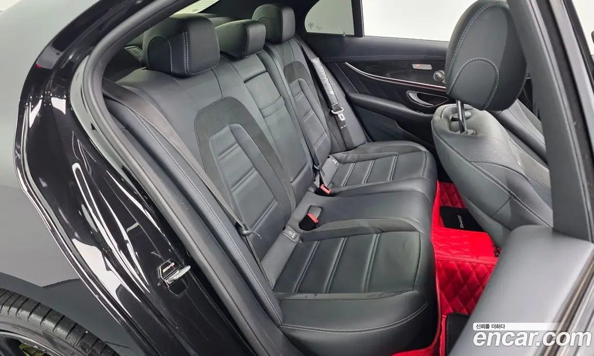 Mercedes-Benz E-Class 2018 4.0 гидро, фото 16 Mercedes-Benz E-Class 2018 4.0 гидро, фото 16