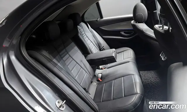 Mercedes-Benz E-Class 2019 2.0 автомат (гидро), миниатюра 12