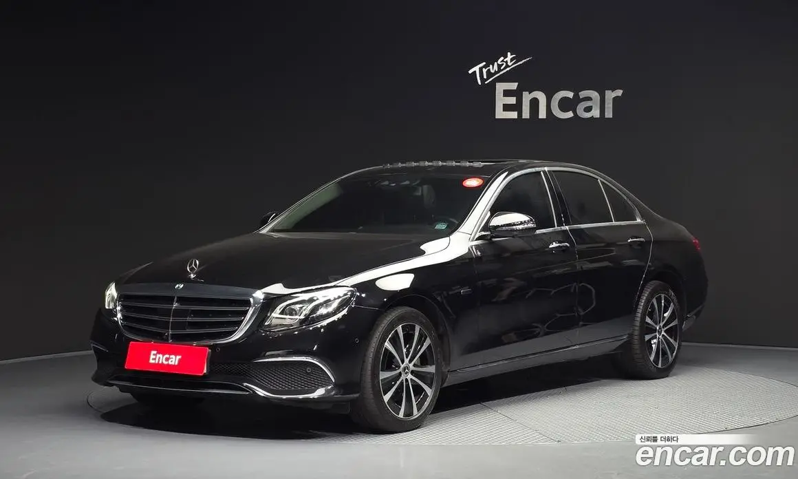 Mercedes-Benz E-Class 2020 2.0 гидро, фото 1 Mercedes-Benz E-Class 2020 2.0 гидро, фото 1