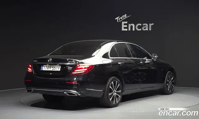 Mercedes-Benz E-Class 2020 2.0 гидро, миниатюра 2 Mercedes-Benz E-Class 2020 2.0 гидро, миниатюра 2