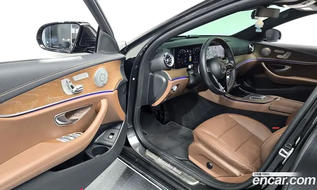 Mercedes-Benz E-Class 2021 2.0 гидро, миниатюра 12