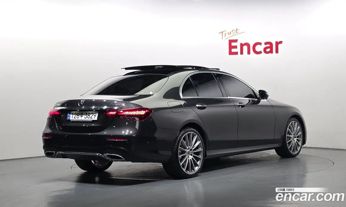 Mercedes-Benz E-Class 2022 2.0 гидро, фото 2 Mercedes-Benz E-Class 2022 2.0 гидро, фото 2