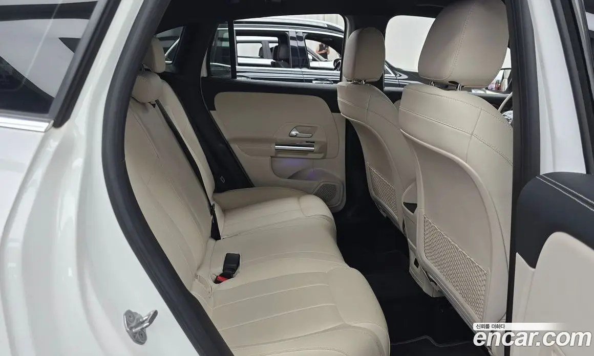 Mercedes-Benz GLA-Class 2021 2.0 гидро, фото 17