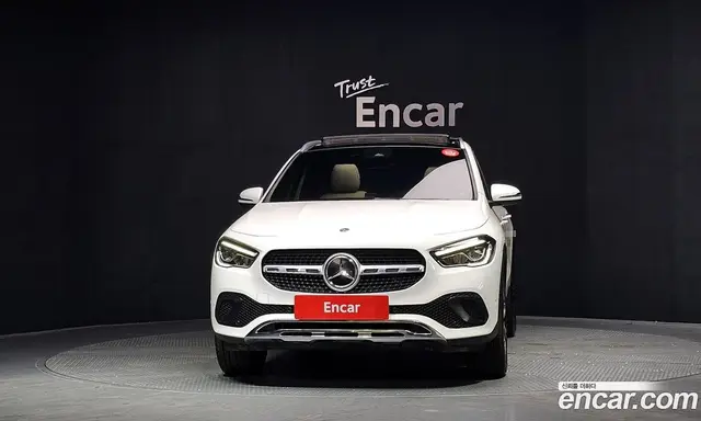 Mercedes-Benz GLA-Class 2021 2.0 гидро, миниатюра 3