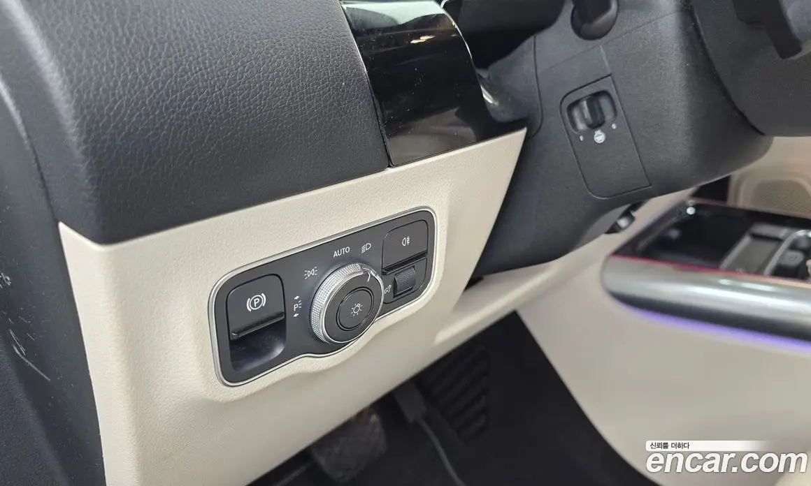 Mercedes-Benz GLA-Class 2021 2.0 гидро, фото 24