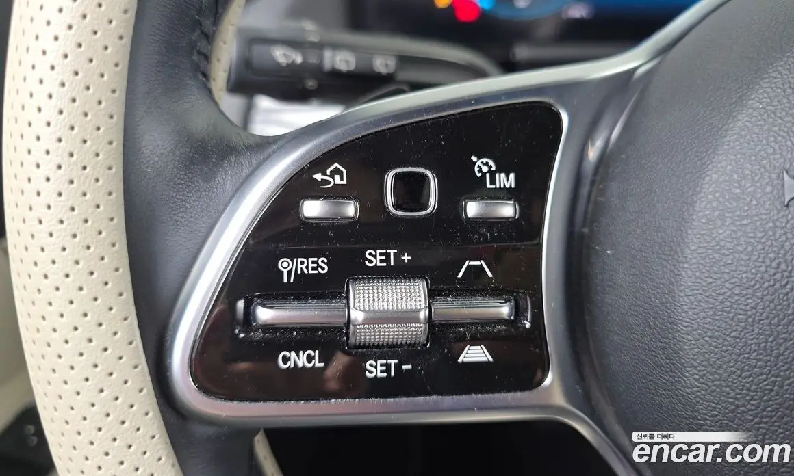Mercedes-Benz GLA-Class 2021 2.0 гидро, фото 25