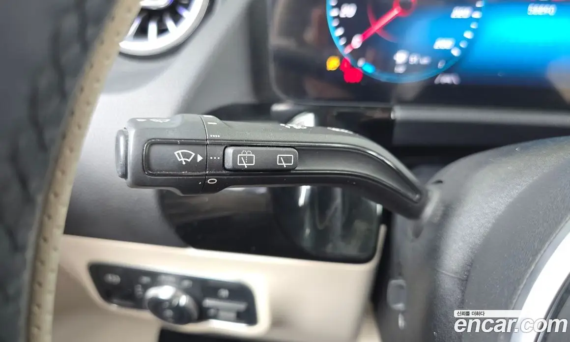 Mercedes-Benz GLA-Class 2021 2.0 гидро, фото 28
