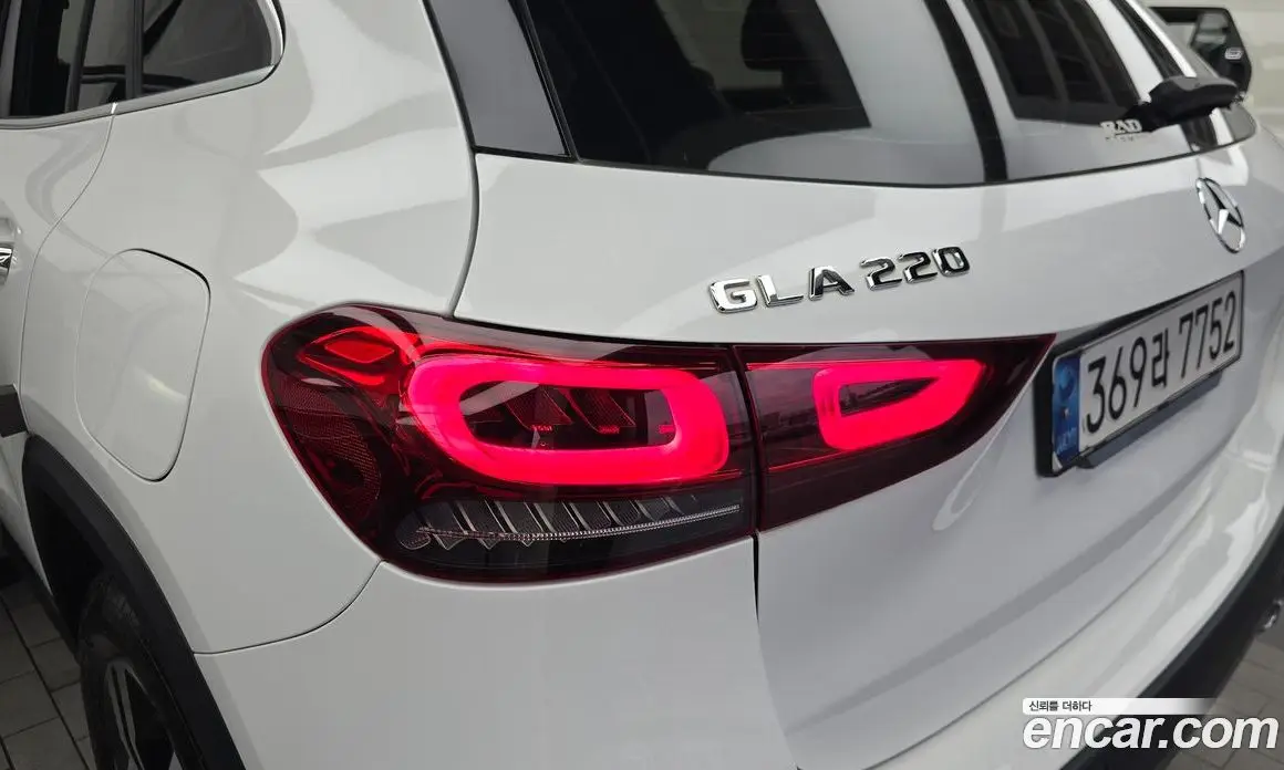 Mercedes-Benz GLA-Class 2021 2.0 гидро, фото 9