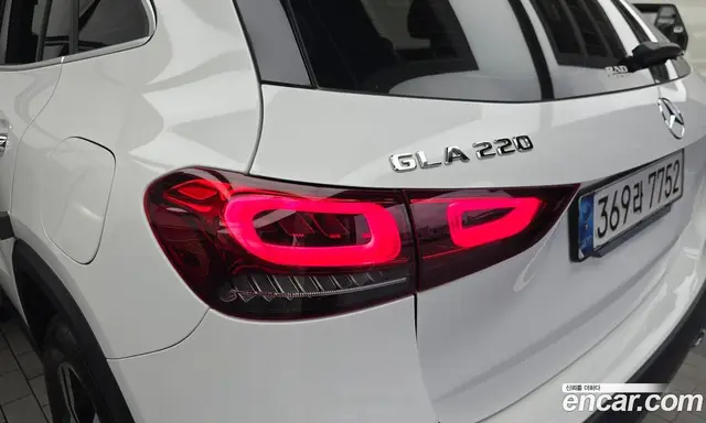 Mercedes-Benz GLA-Class 2021 2.0 гидро, миниатюра 9