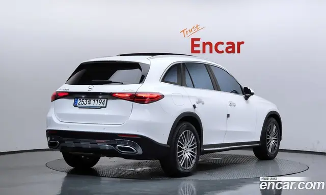 Mercedes-Benz GLC-Class 2024 2.0 гидро, миниатюра 2 Mercedes-Benz GLC-Class 2024 2.0 гидро, миниатюра 2