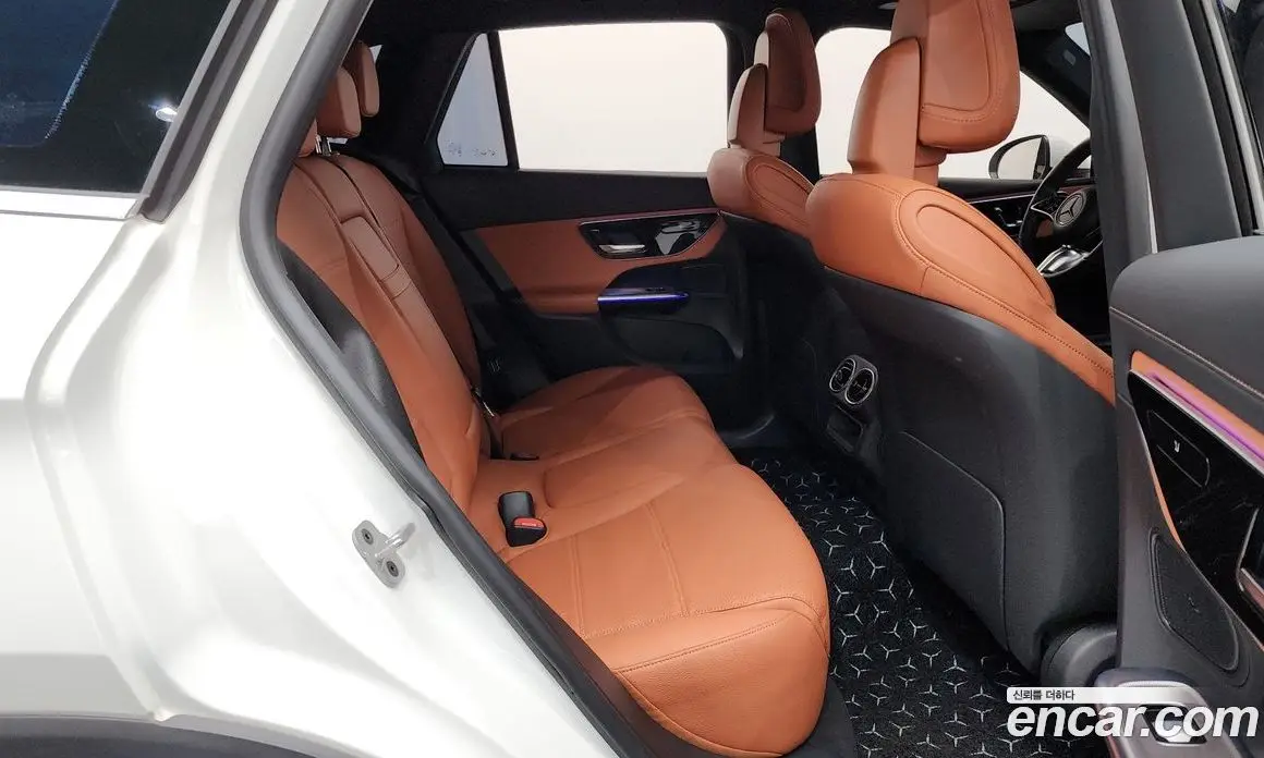Mercedes-Benz GLC-Class 2024 2.0 гидро, фото 17 Mercedes-Benz GLC-Class 2024 2.0 гидро, фото 17